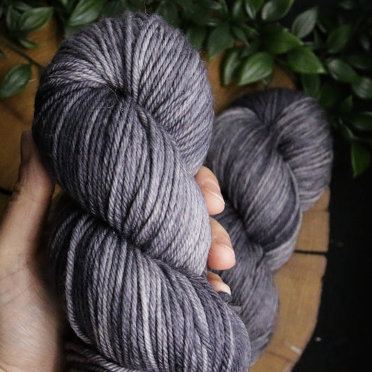 Gauntlet - Plump 85 - DK Weight