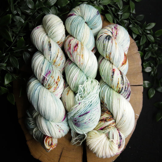 Fairy Ring - Vibrant 80/20 - Fingering