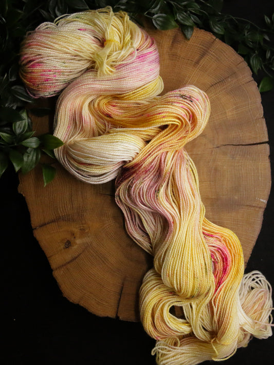 Dye Sink Skein - Vibrant 80/20 - Fingering