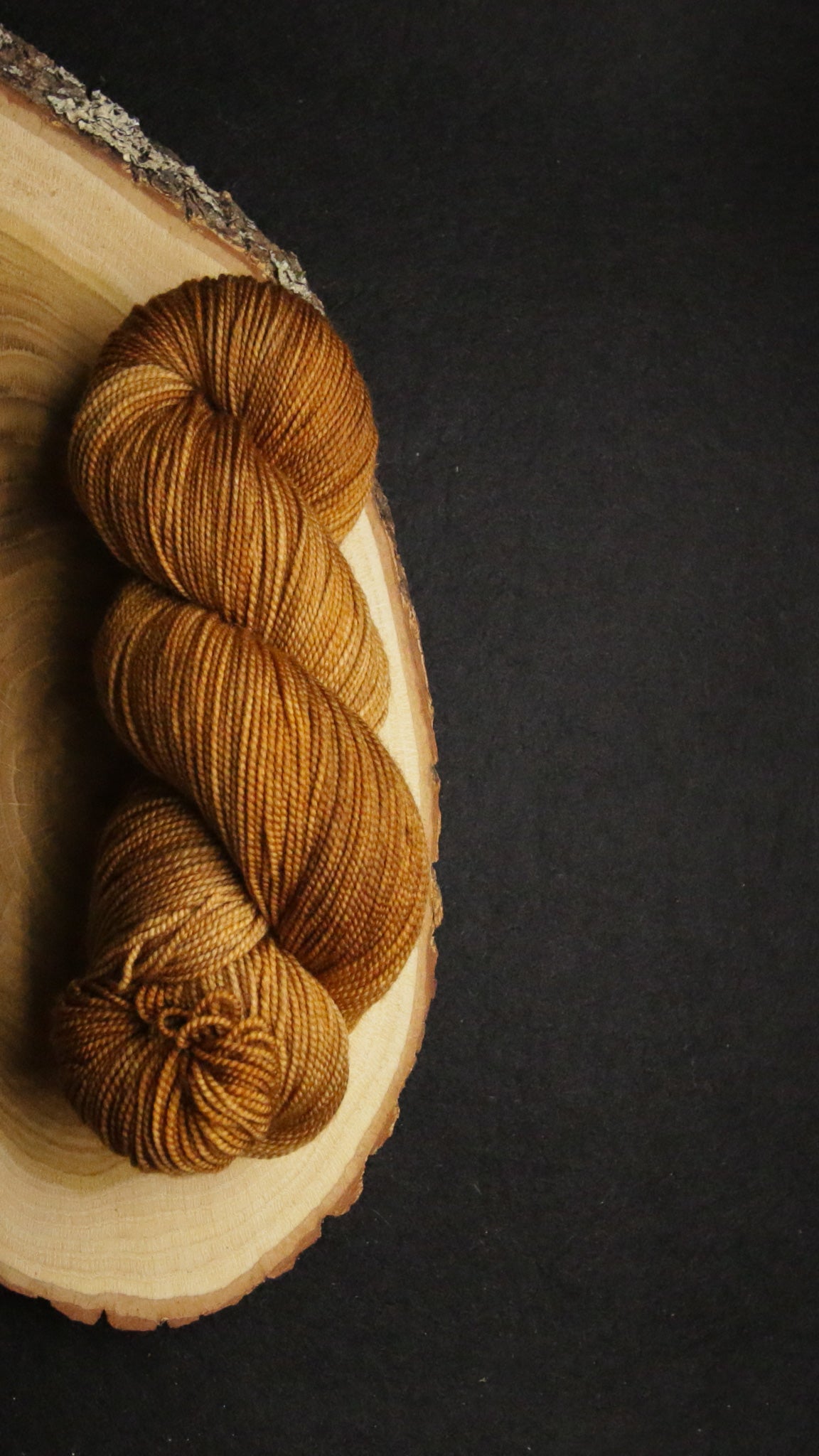 Firelight Flicker - Plump 85 DK - Cozy Corners Club