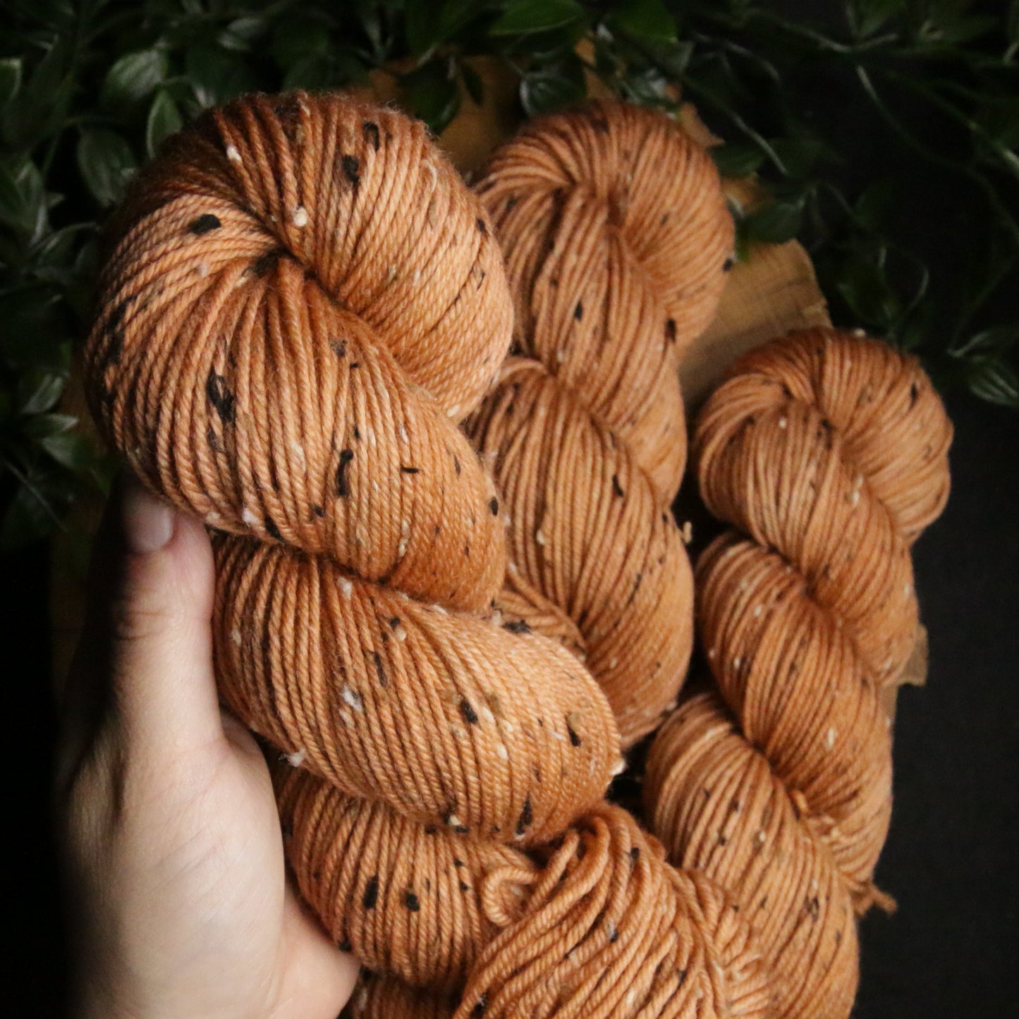 Bee's Picnic - Tweed - DK Weight